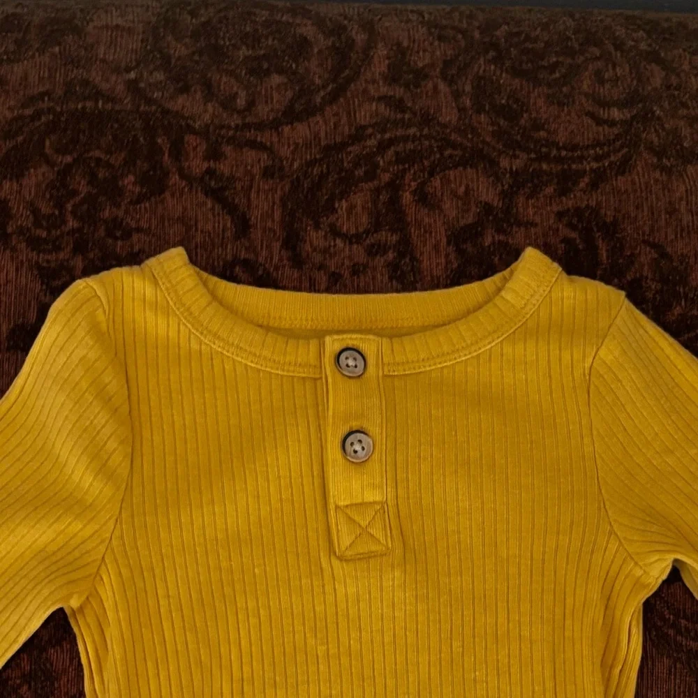 Cat & Jack Baby Yellow Onesie Size 6-9 Months NWOT